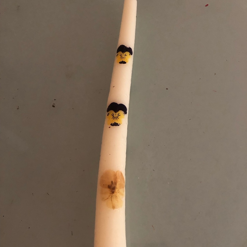 Decorative White Horn candle with Floral and butterfly Design